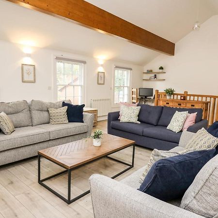 Bridgend Cottages 兰德林多德威尔斯 外观 照片