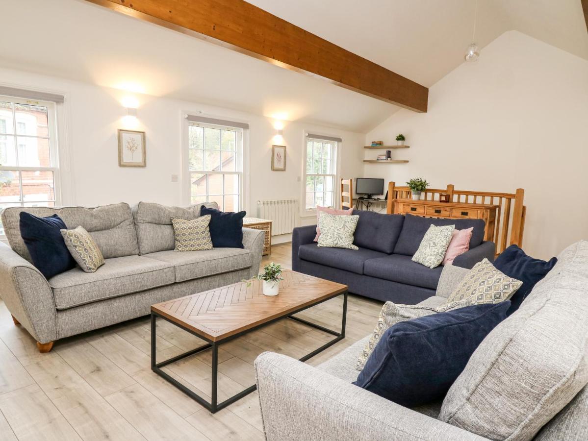 Bridgend Cottages 兰德林多德威尔斯 外观 照片
