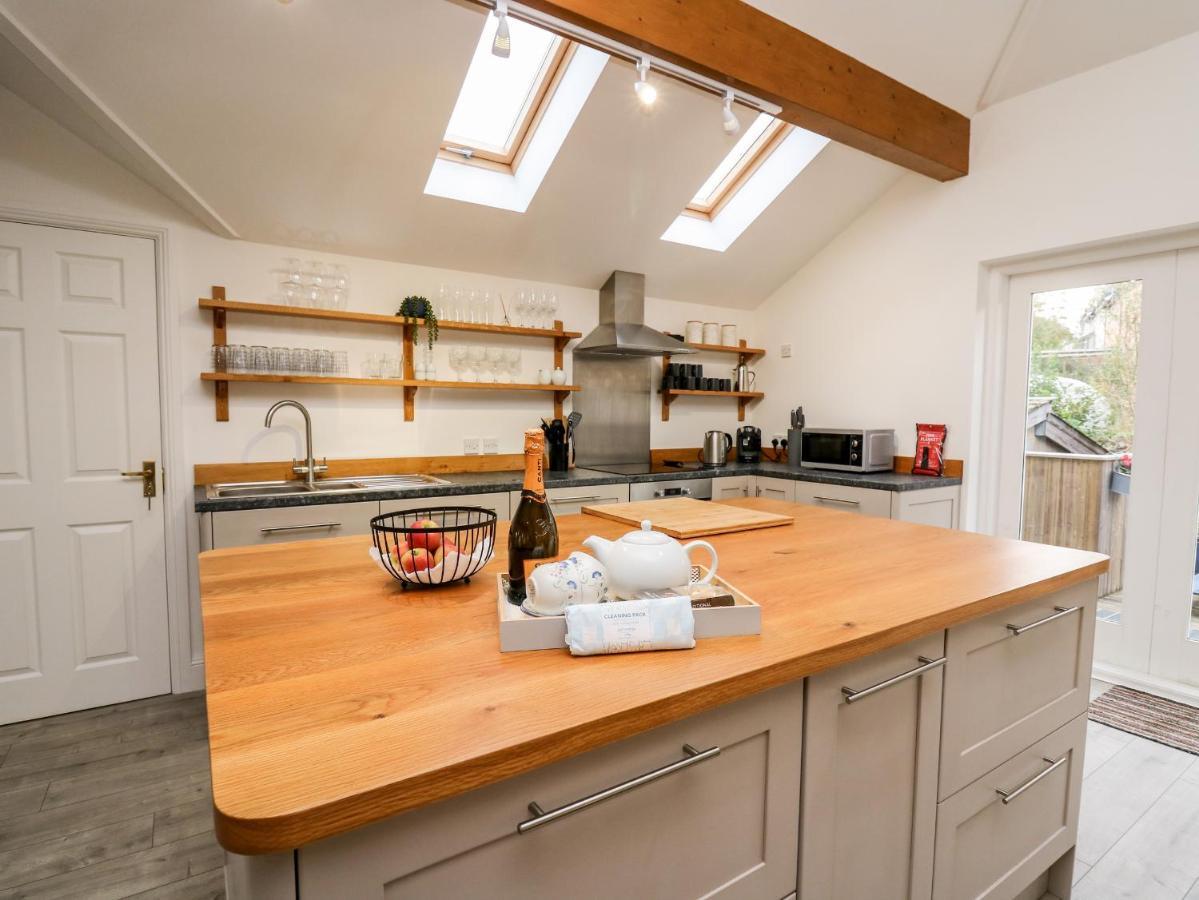 Bridgend Cottages 兰德林多德威尔斯 外观 照片