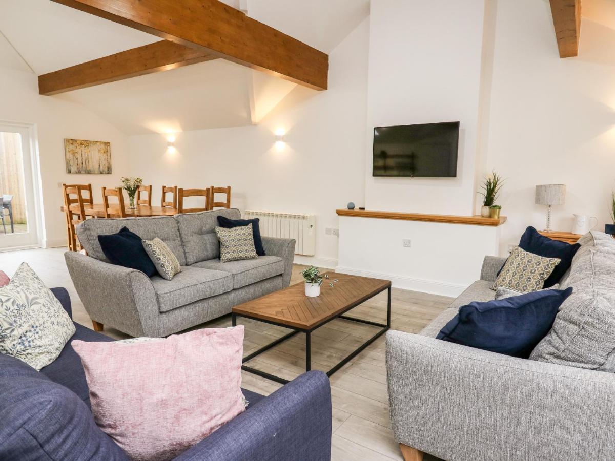 Bridgend Cottages 兰德林多德威尔斯 外观 照片